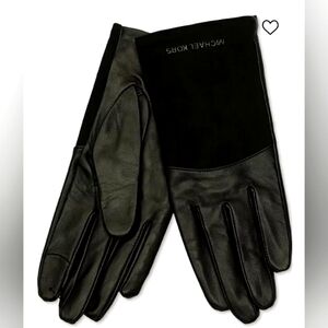 MICHAEL KORS SUEDE AND LEATHER TECH GLOVES